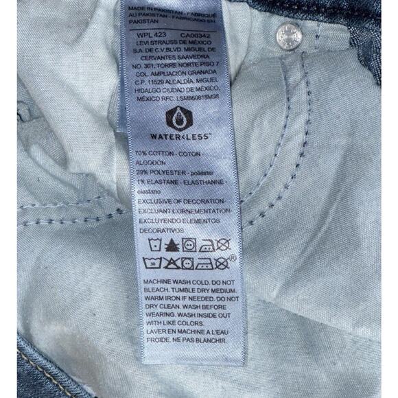 Levi’s Signature Miss Rise, Skinny Jeans, Blue Wash women’s size 32 by 28 Denim - Picture 6 of 6